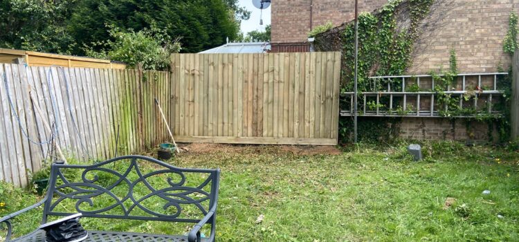 new garden fencing in Cwmbran